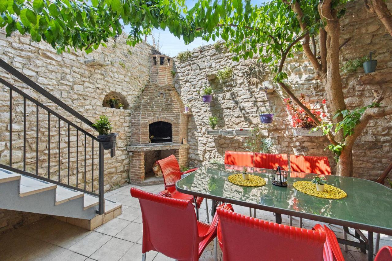 Pula Hostel Extérieur photo